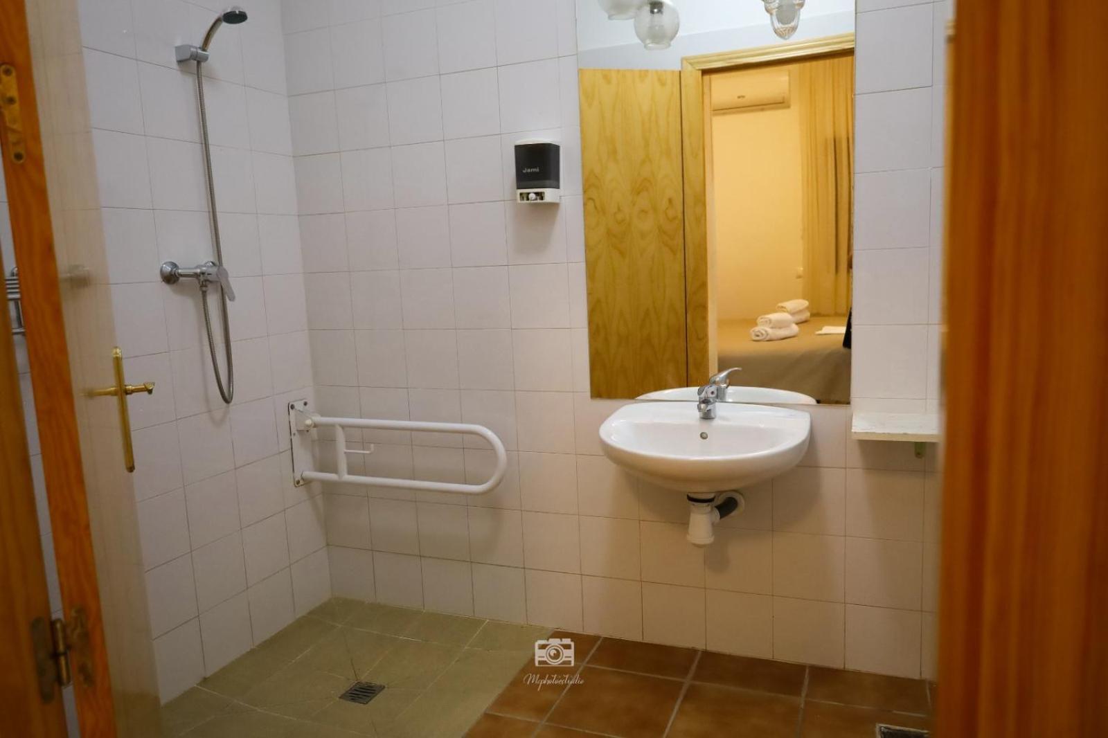 Hospedium Dlj Hostal Ben Nassar Arjona Esterno foto